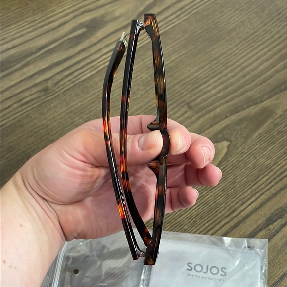 Stylish SOJOS Tortoise Sunglasses - Picture 7 of 7